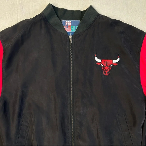 Chicago Bulls JH Silk Lightweight Black & Red Jacket Size Large - Picture 3 of 13
